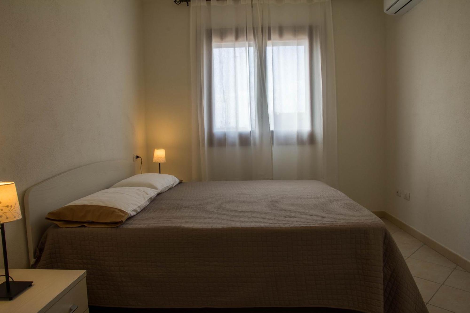 Gf Apartments La Vigna Badesi Kültér fotó