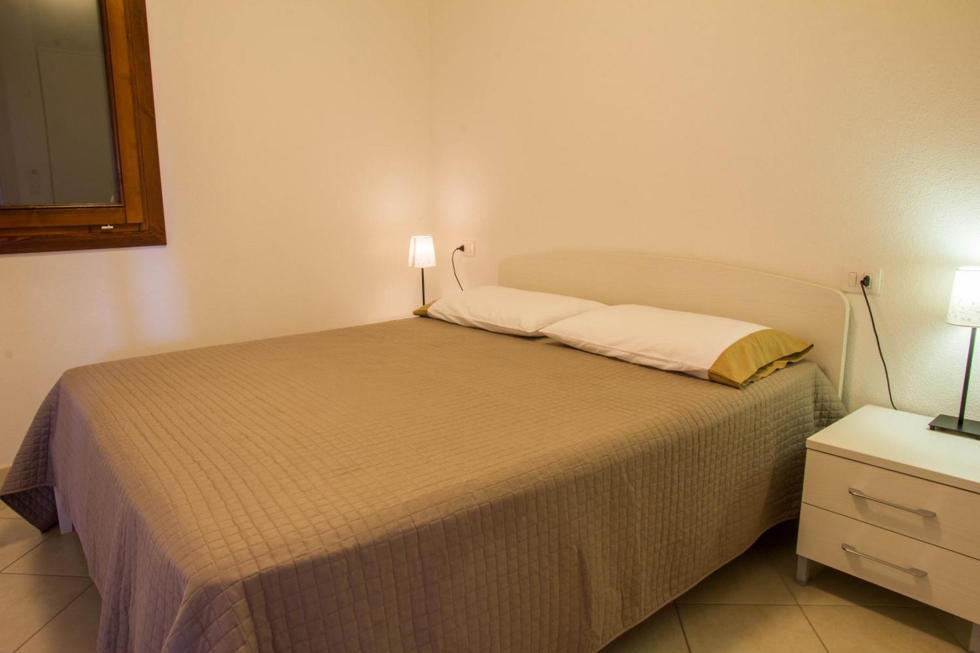 Gf Apartments La Vigna Badesi Kültér fotó
