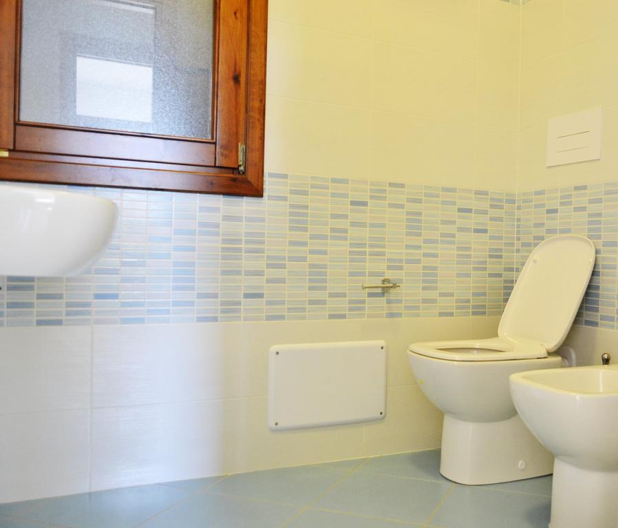 Gf Apartments La Vigna Badesi Szoba fotó