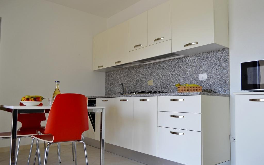Gf Apartments La Vigna Badesi Szoba fotó