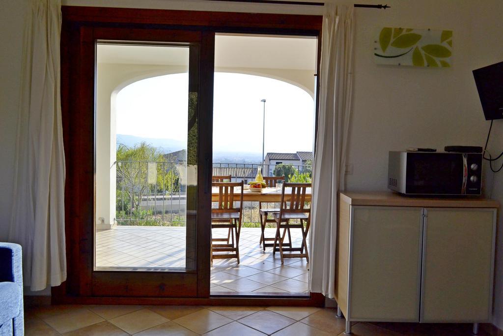 Gf Apartments La Vigna Badesi Szoba fotó
