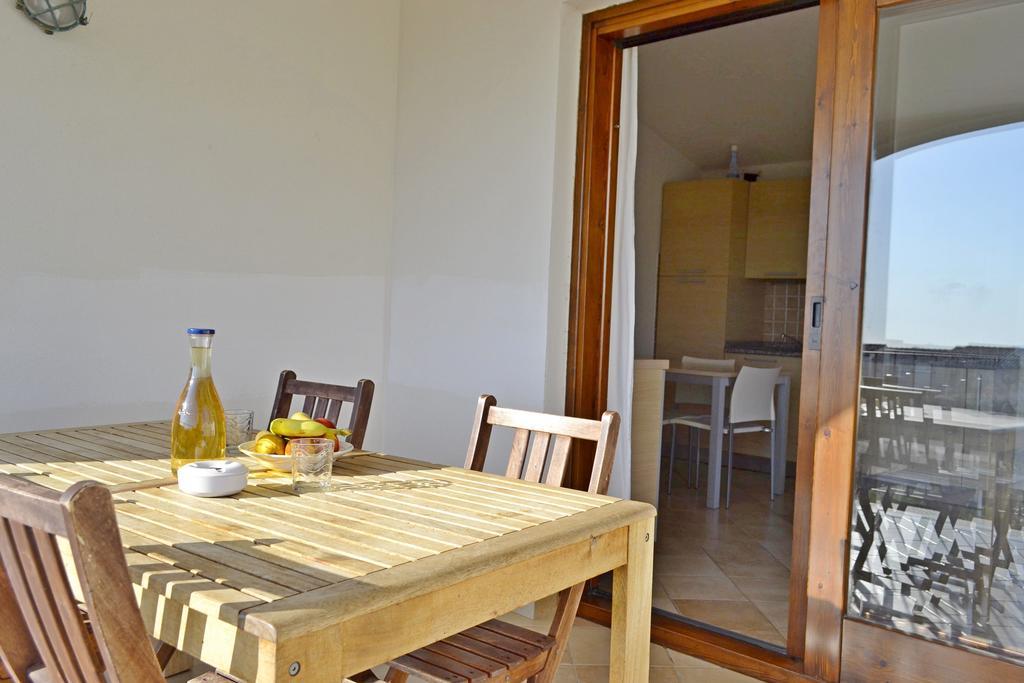 Gf Apartments La Vigna Badesi Szoba fotó
